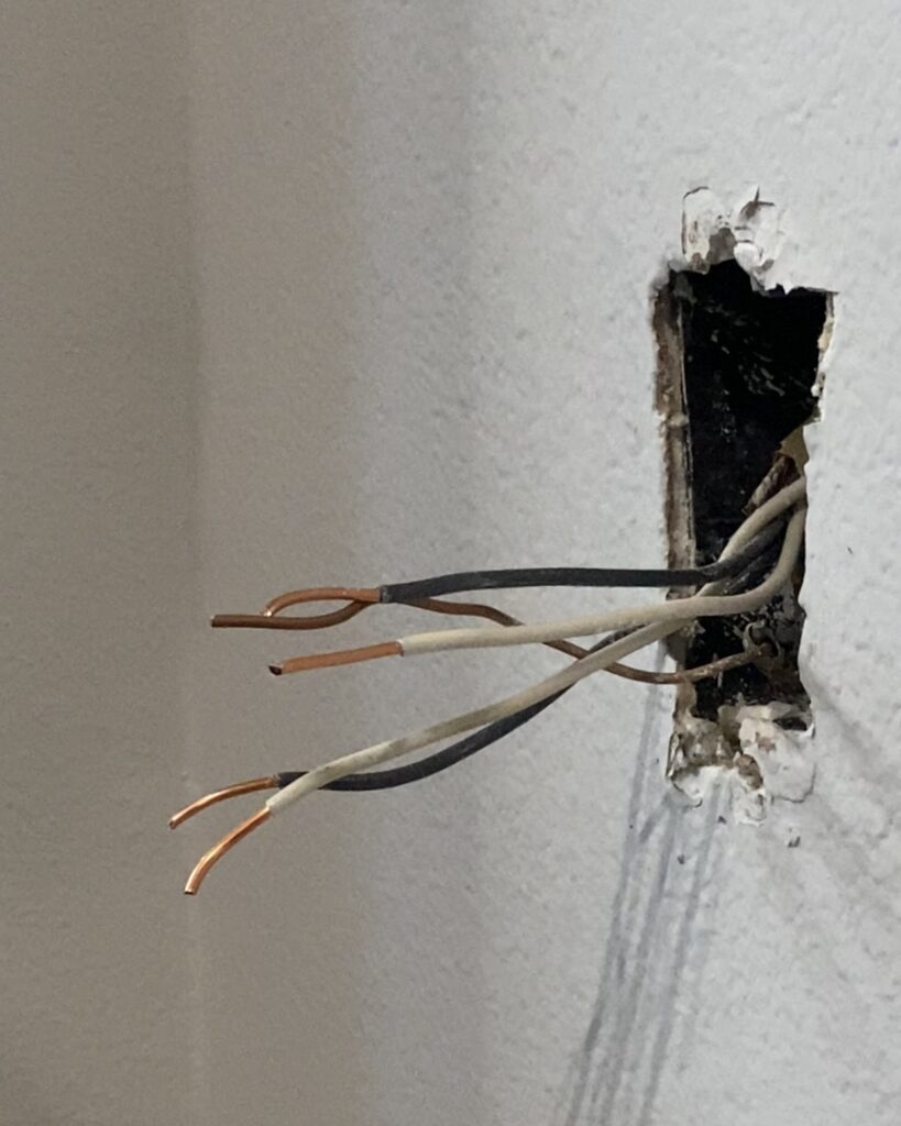 how to replace an outlet